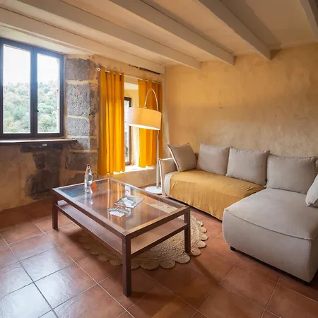 D'une Source Apartment *