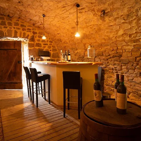 Apartment D'une Source