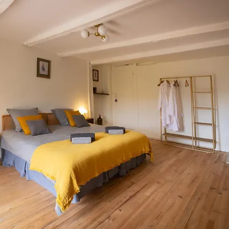 Apartment D'une Source *